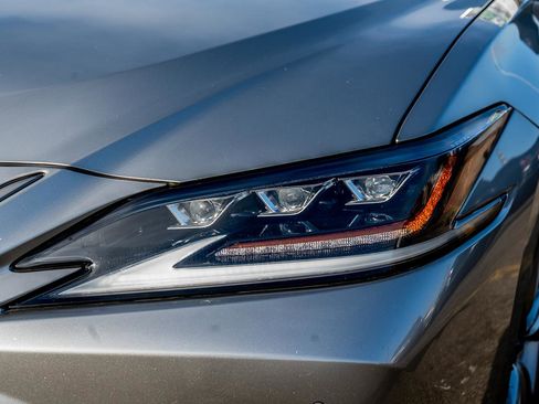 Used 2019 Lexus ES 350 F Sport image 7