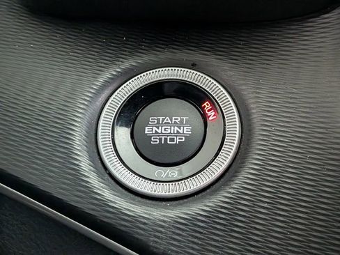 Used 2023 Jeep Grand Cherokee L Laredo image 26