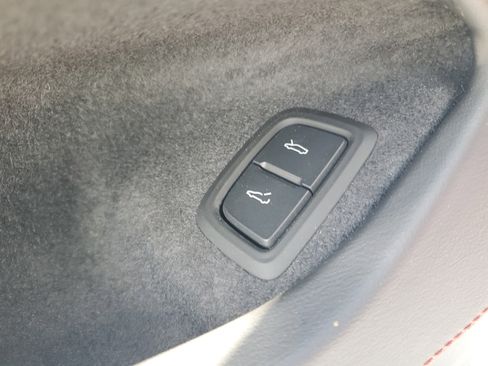 Used 2023 Chevrolet Corvette Stingray Coupe w/ 1LT RWD image 13