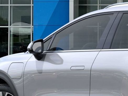 New 2026 Chevrolet Equinox EV LT image 12