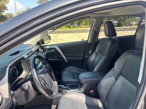 Used 2017 Toyota RAV4 Limited FWD image 12