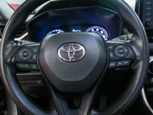 Used 2022 Toyota RAV4 XLE w/ Convenience Package AWD/4WD image 17