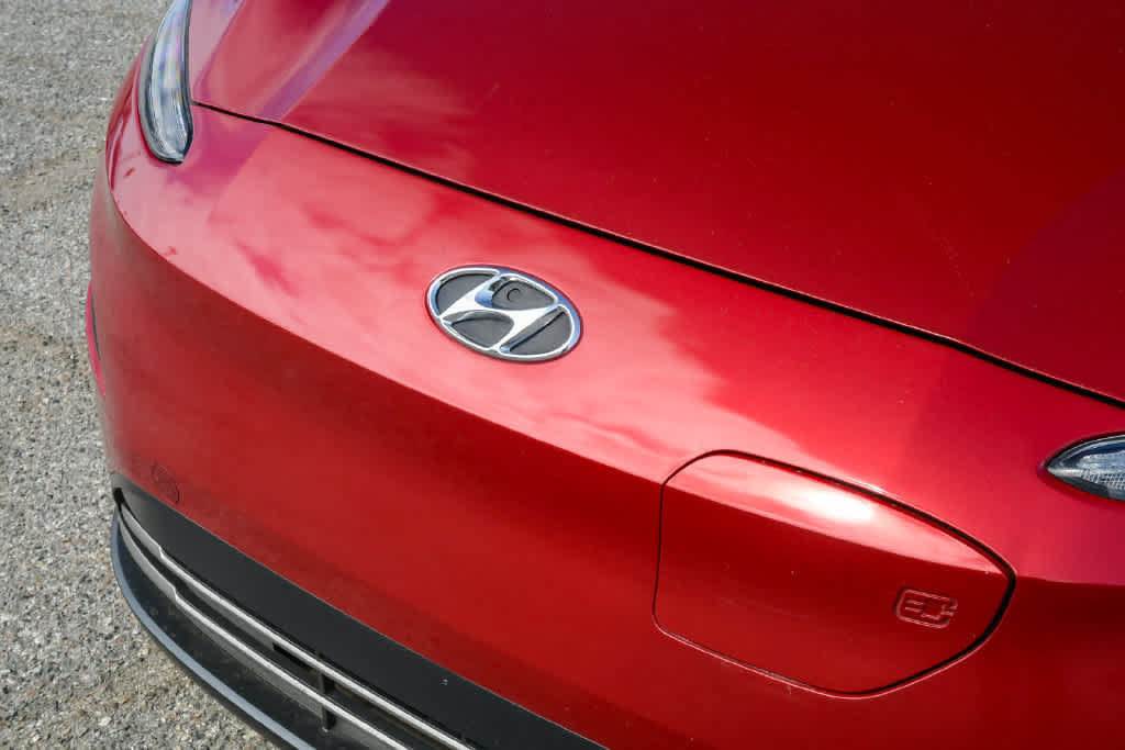 Used 2022 Hyundai Kona SEL w/ Convenience Package FWD image 5