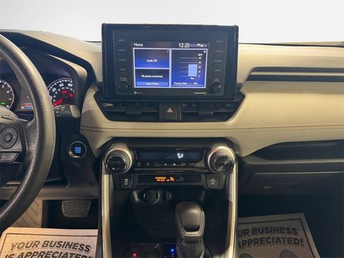 Used 2020 Toyota RAV4 XLE image 22