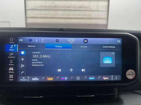 Used 2024 Jeep Wrangler Unlimited Rubicon image 13