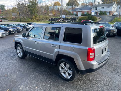 Used 2014 Jeep Patriot Latitude image 9