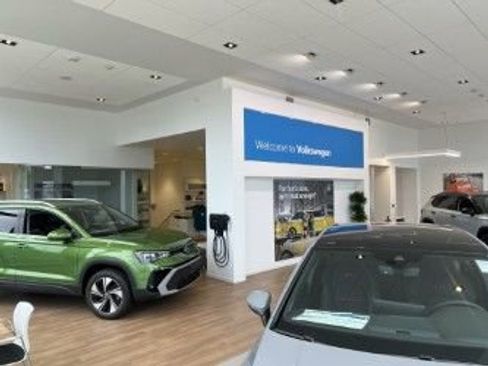 Used 2024 Volkswagen Taos SE image 10