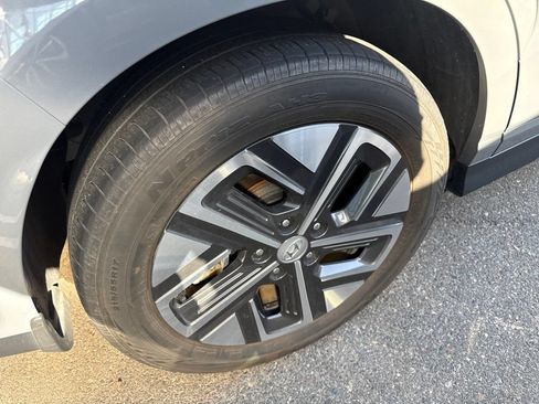Used 2023 Hyundai Kona SEL FWD image 10