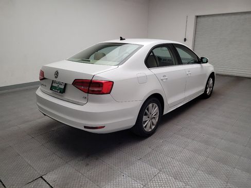 Used 2015 Volkswagen Jetta SE image 9