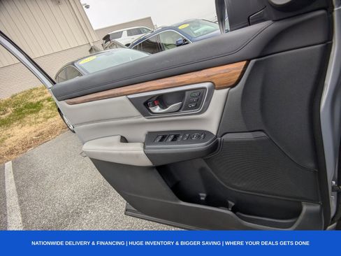 Used 2017 Honda CR-V Touring image 30