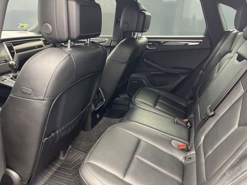 Used 2018 Porsche Macan GTS image 10