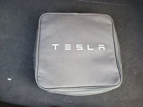 Used 2018 Tesla Model 3 Long Range RWD image 47
