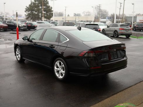 Used 2025 Honda Accord LX image 7