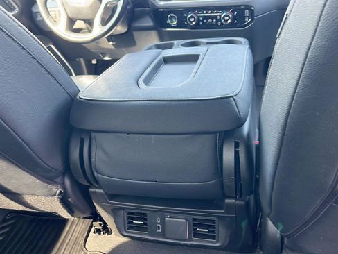 Used 2024 Chevrolet Silverado 1500 LT image 28