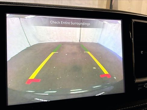 Used 2023 Chrysler Pacifica Limited image 20