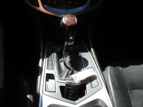 Used 2012 Cadillac SRX Luxury FWD image 14