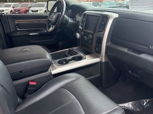 Used 2018 RAM 1500 Laramie AWD/4WD image 19