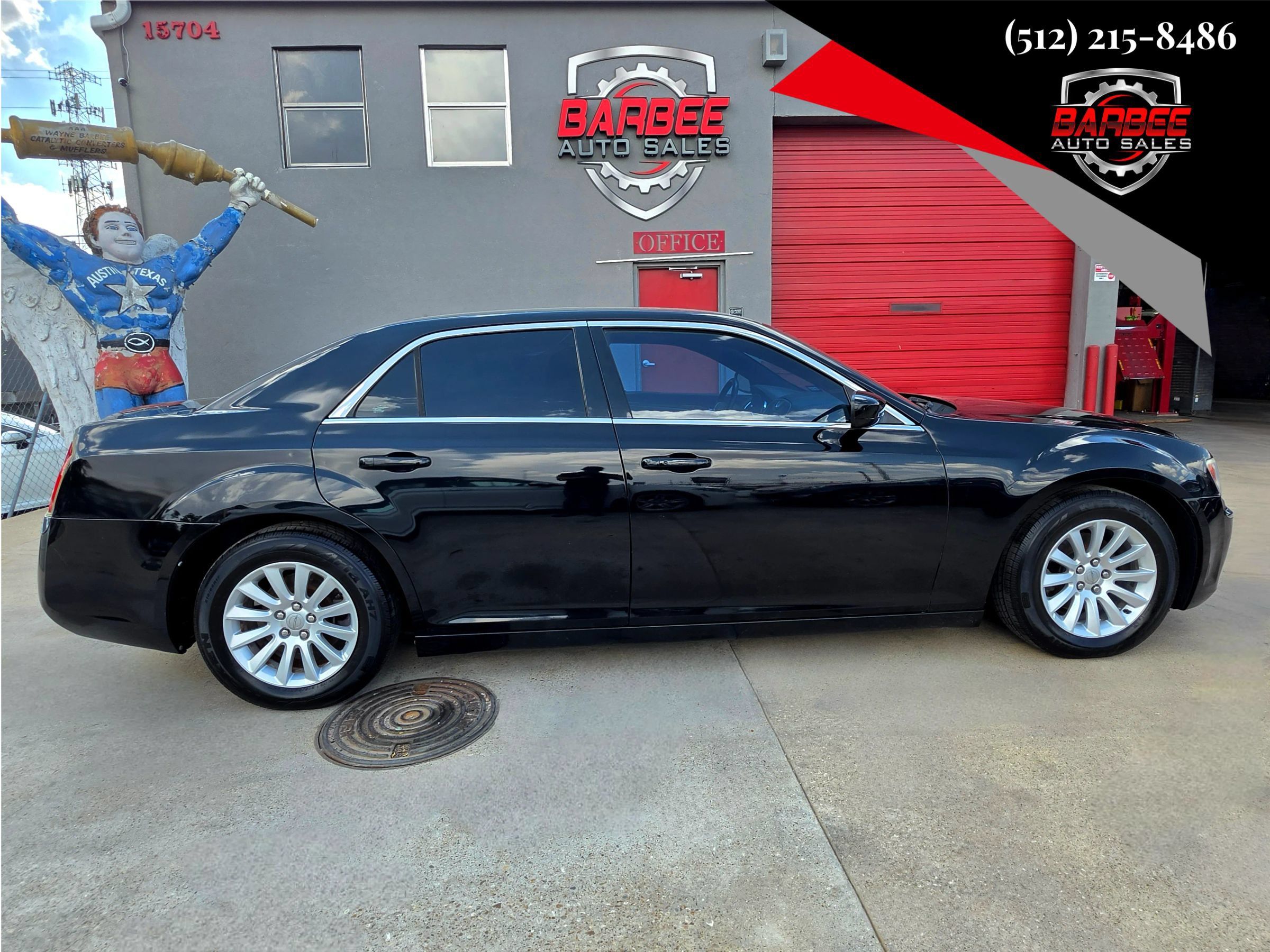 Used 2012 Chrysler 300 RWD image 8