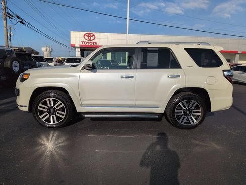 Used 2019 Toyota 4Runner Limited AWD/4WD image 2