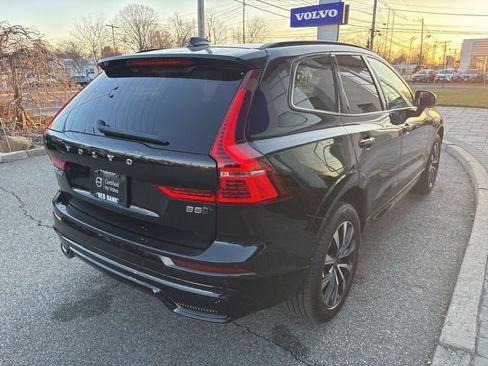 Used 2025 Volvo XC60 B5 Plus w/ Climate Package image 5
