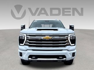 New 2026 Chevrolet Silverado 2500 High Country w/ Technology Package video 2