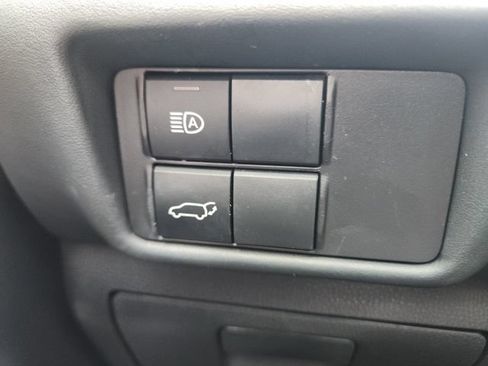 Used 2022 Toyota Highlander XSE FWD image 32