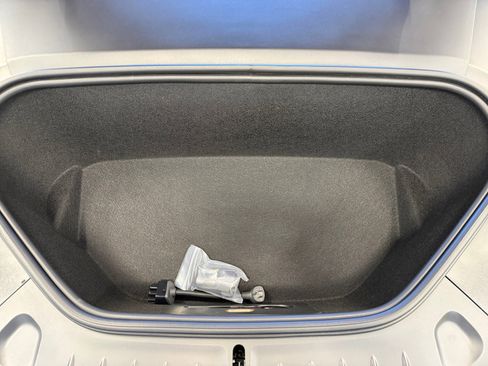 Used 2025 Tesla Model S image 22