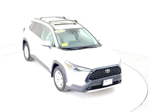 Certified 2023 Toyota Corolla Cross LE image 13