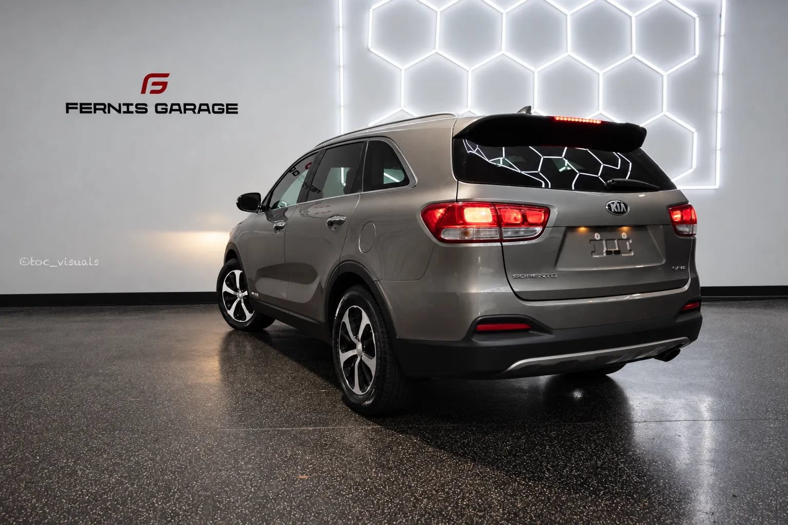 Used 2018 Kia Sorento EX AWD/4WD image 2