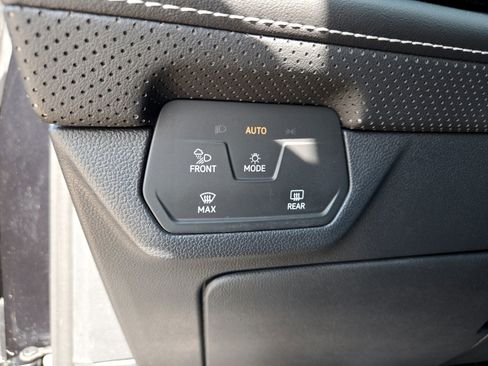 New 2024 Volkswagen Atlas SE image 15