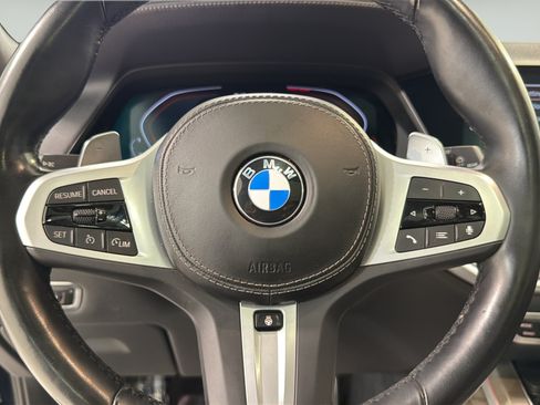 Used 2022 BMW X7 M50i w/ Dynamic Handling Package AWD/4WD image 12