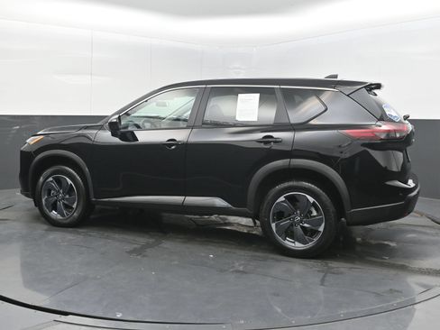 Used 2025 Nissan Rogue SV FWD image 7