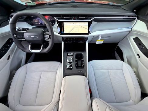 New 2026 Jeep Cherokee Laredo image 9