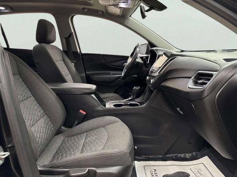 Used 2019 Chevrolet Equinox LT w/ Sun & Navigation Package image 21