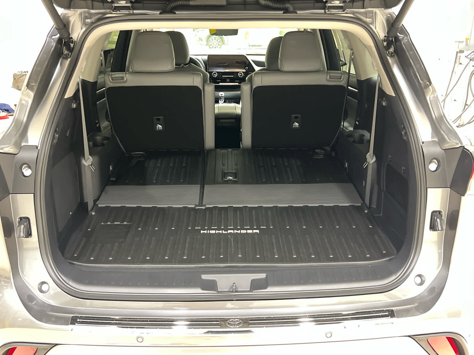 New 2026 Toyota Highlander Platinum AWD/4WD image 10