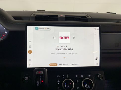 New 2026 Land Rover Defender 110 X-Dynamic SE image 22