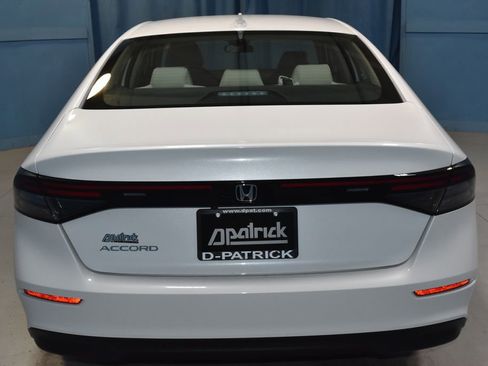 Used 2024 Honda Accord EX image 27