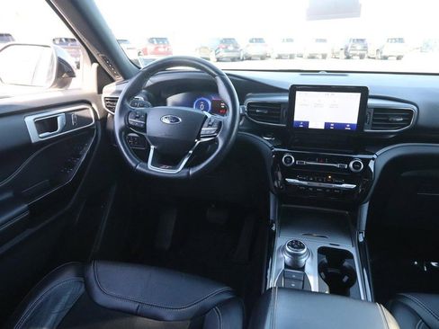 Used 2022 Ford Explorer ST image 24