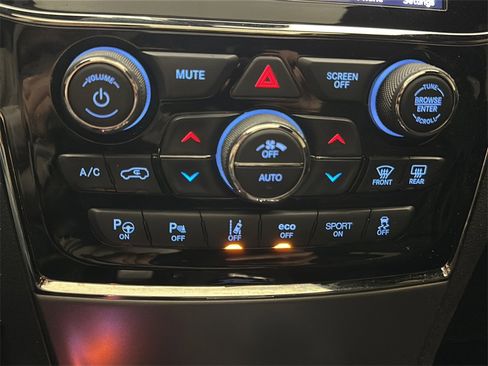 Used 2020 Jeep Grand Cherokee Limited X image 28