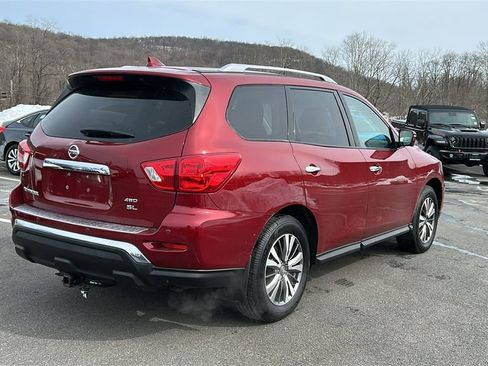 Used 2019 Nissan Pathfinder SL image 4