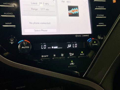 Used 2020 Toyota Camry XSE FWD image 27