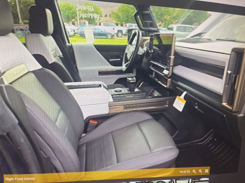 Used 2025 GMC Hummer EV 3X AWD/4WD image 11
