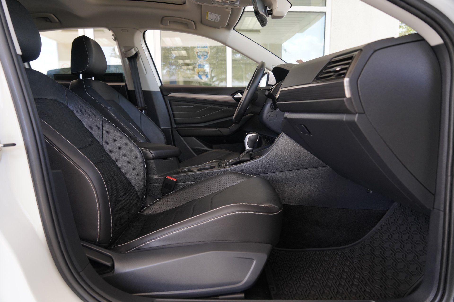 Used 2024 Volkswagen Jetta SEL FWD image 18