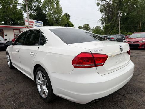 Used 2014 Volkswagen Passat 1.8T SE FWD image 7
