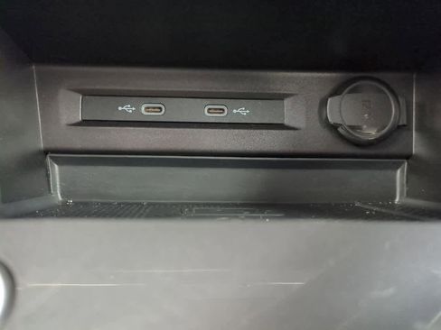 Used 2022 Volkswagen Tiguan SEL R-Line image 31