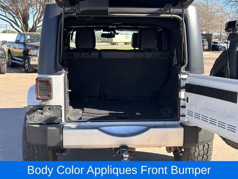 Used 2018 Jeep Wrangler Unlimited Sahara w/ Max Tow Package image 15