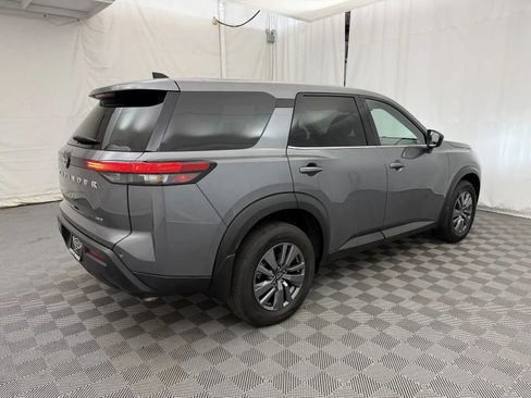 Used 2025 Nissan Pathfinder S AWD/4WD image 5