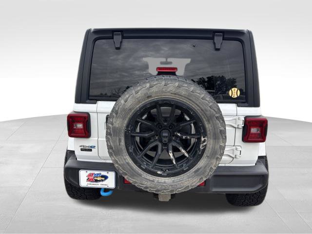 Used 2022 Jeep Wrangler Unlimited Sahara w/ Cold Weather Group AWD/4WD image 4