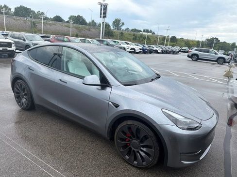 Used 2025 Tesla Model Y Performance AWD/4WD image 7