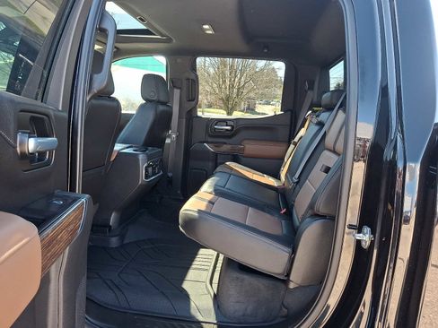 Used 2021 Chevrolet Silverado 1500 High Country w/ Technology Package image 11